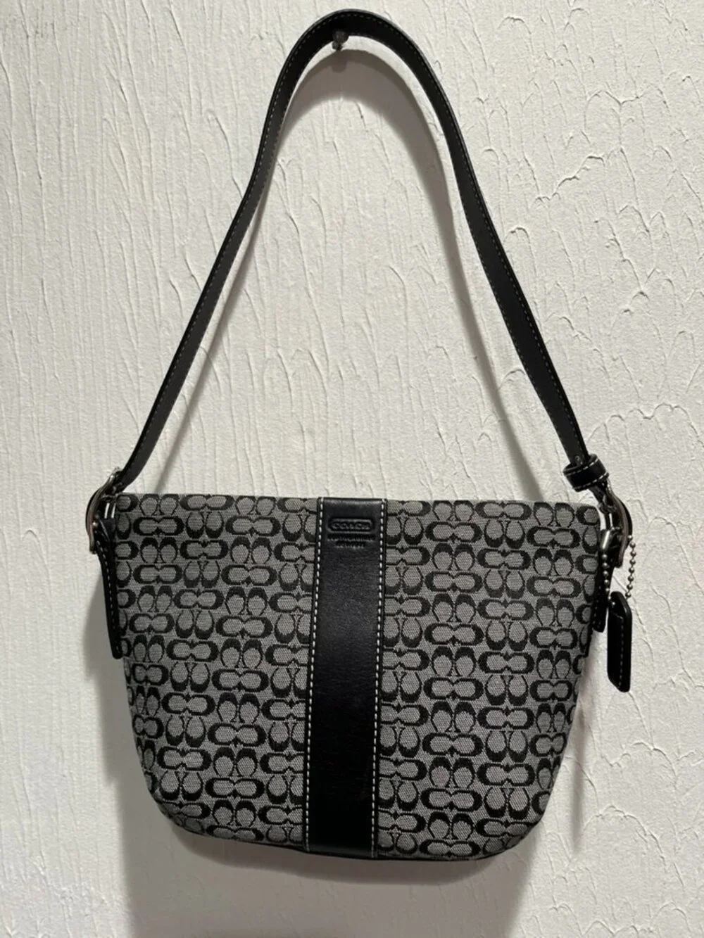 COACH Signature Logo Mini Carley Black Boho Bag Zip Closure Vintage Y2K